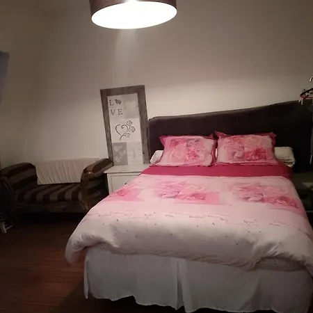 Apartament Pied Du Metro Paris La Defense Neuilly-sur-Seine